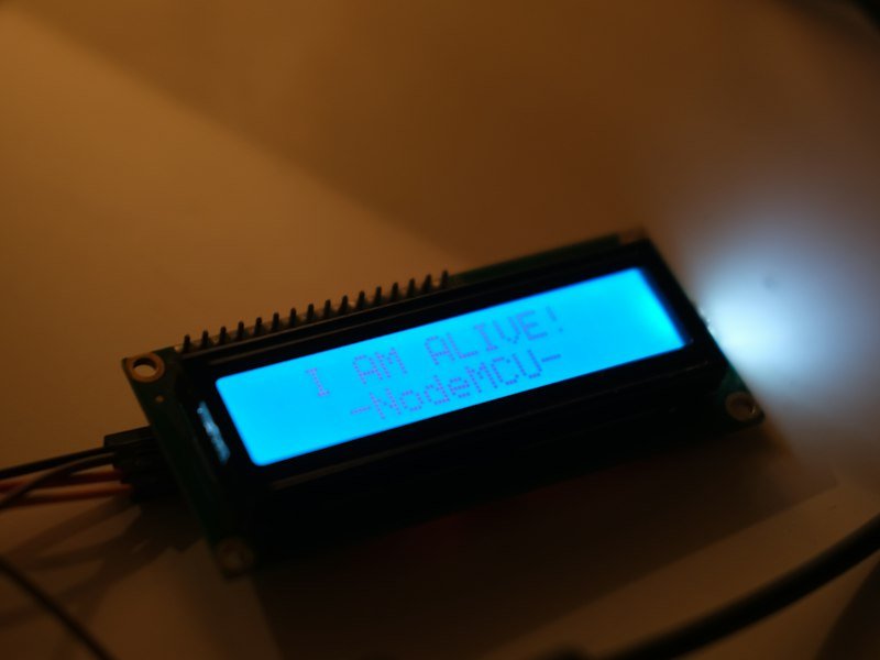 Display LCD retroiluminado en azul